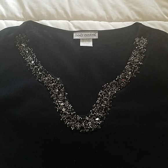 Ladies  embellished top - Picture 2 of 4